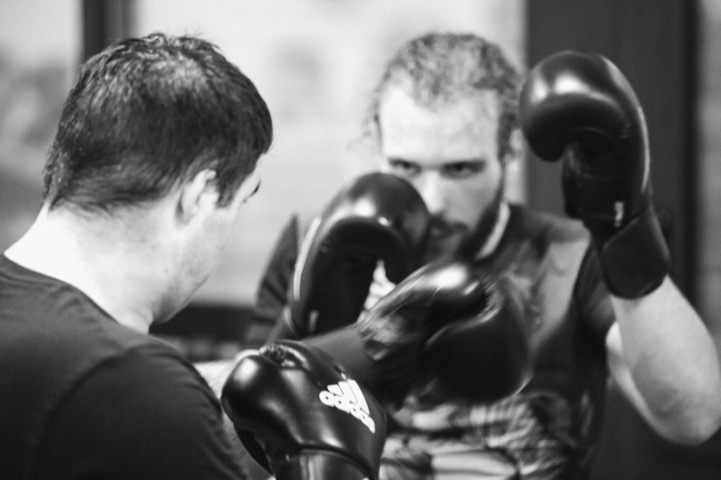 Travail au corps à corps